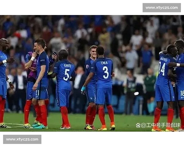 柏林迪纳摩迎战沙尔克传统劲旅碰撞引爆赛场激情对决前瞻焦点之战